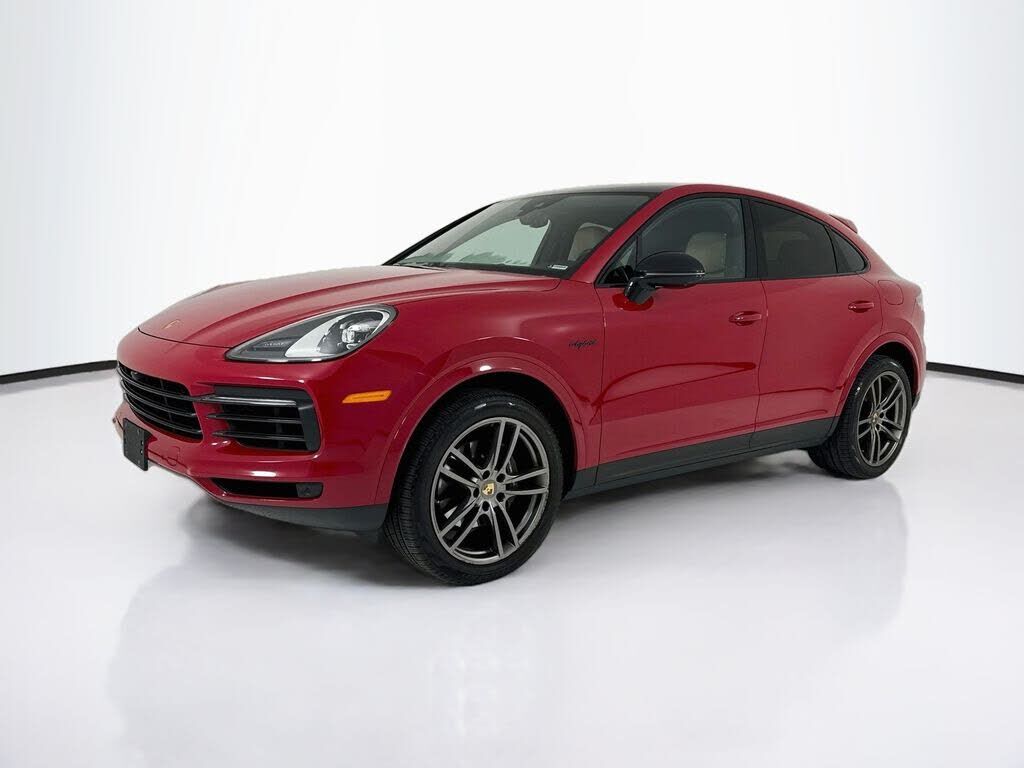 2023 PORSCHE Cayenne