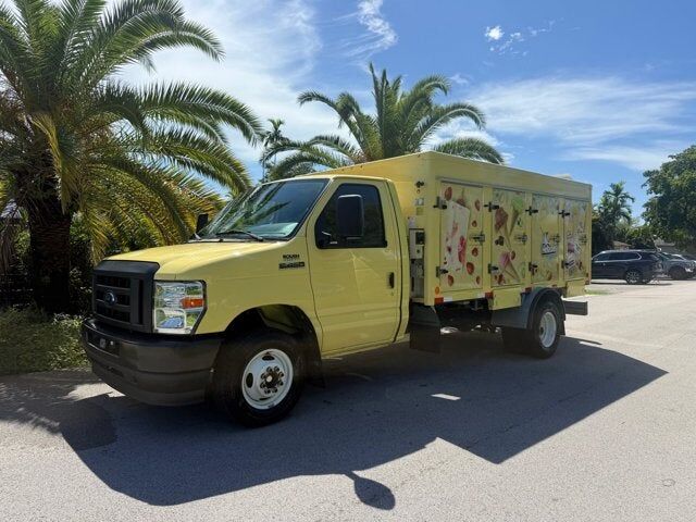 2022 FORD E-450