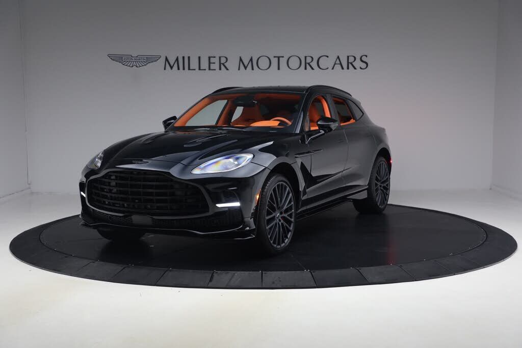2025 ASTON MARTIN DBX