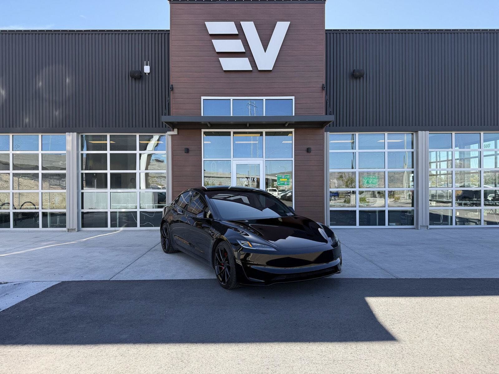 2024 TESLA Model 3