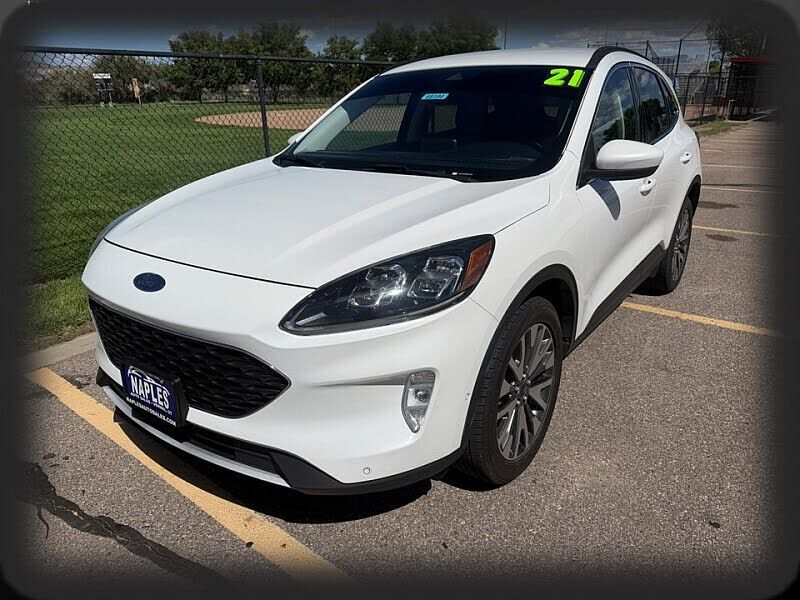 2021 FORD Escape