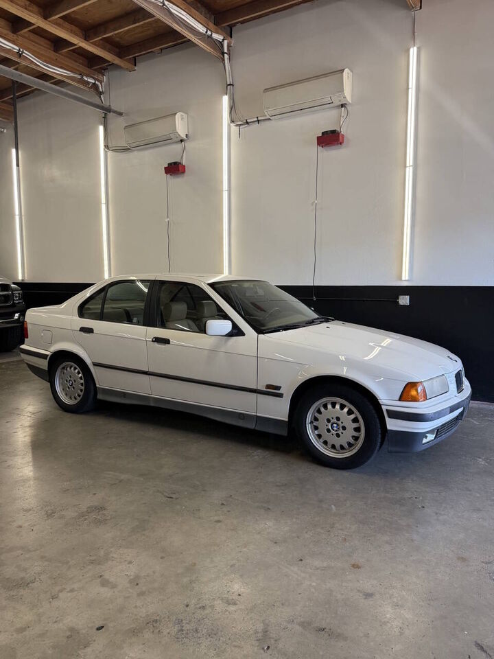 1995 BMW 325i