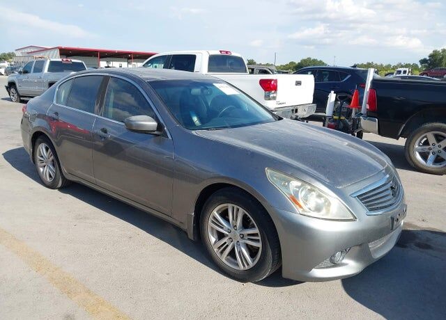 2011 INFINITI G37