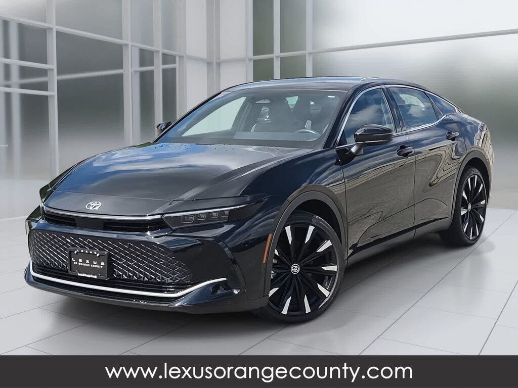 2024 TOYOTA CROWN