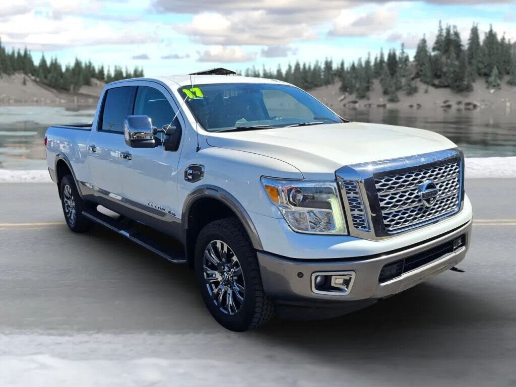 2017 NISSAN Titan