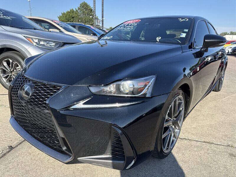 2017 LEXUS IS