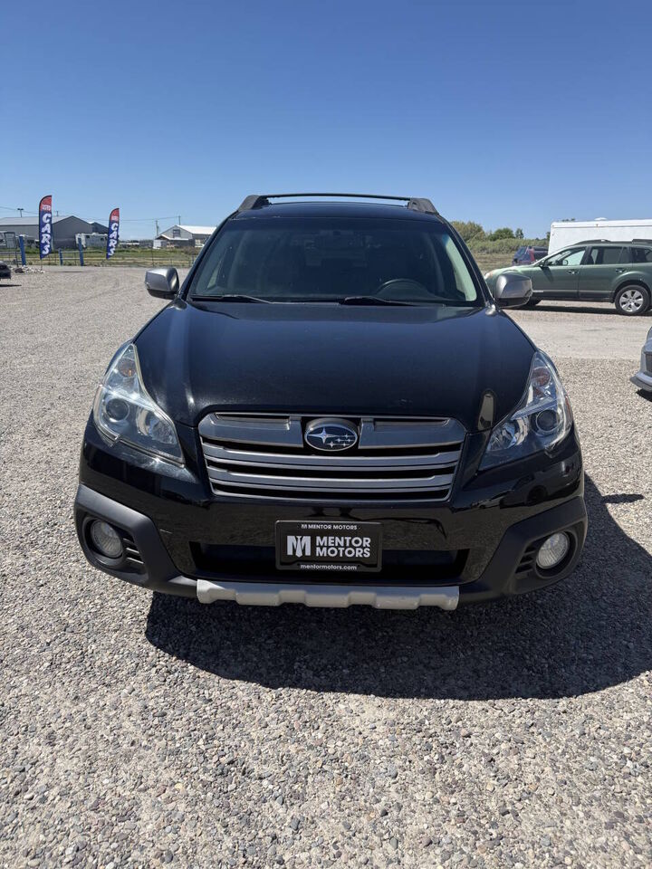 2013 SUBARU Outback