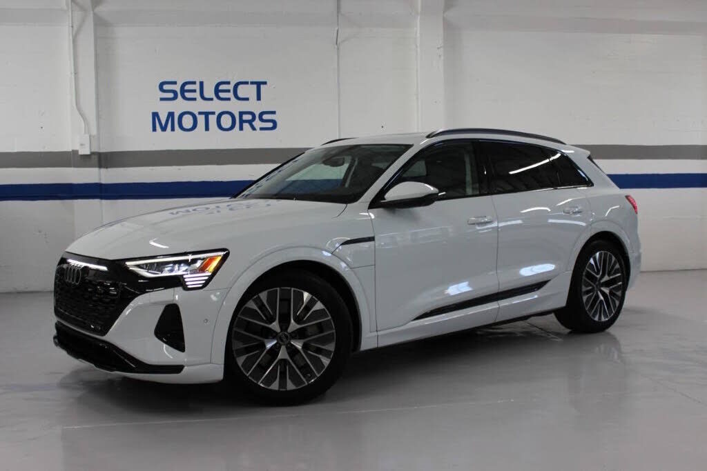 2024 Audi Q8