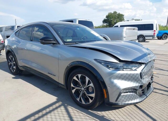 2021 FORD Mach-E
