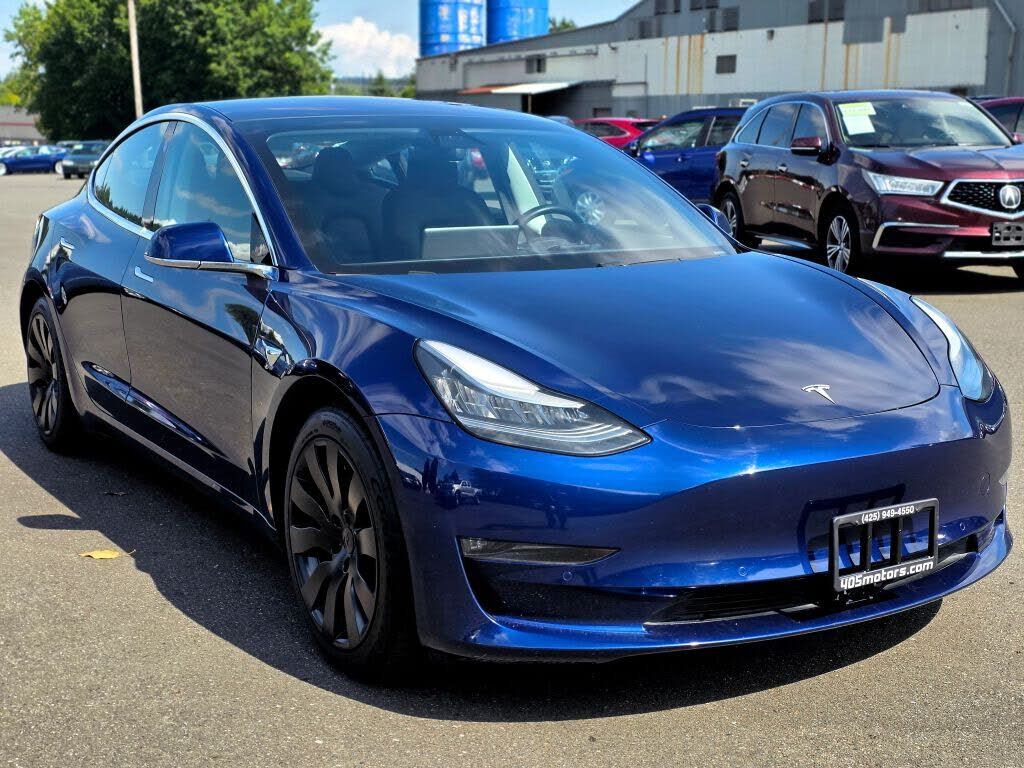 2018 TESLA Model 3