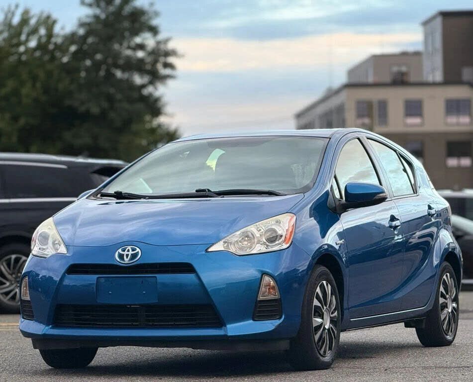 2014 TOYOTA Prius