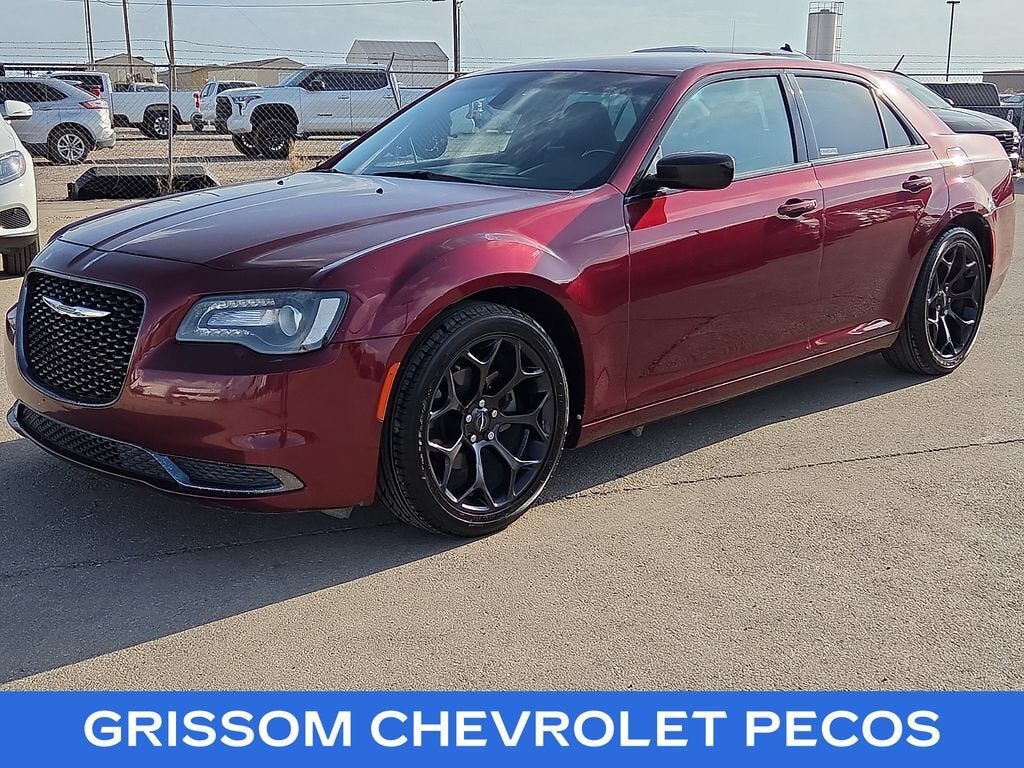 2019 CHRYSLER 300