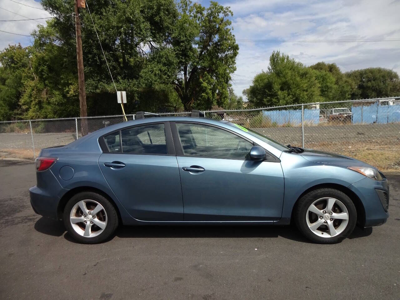 2011 MAZDA Mazda3