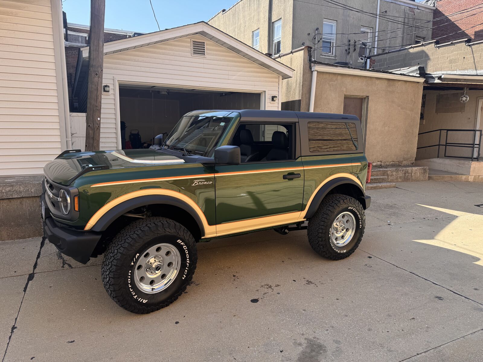 2024 FORD Bronco