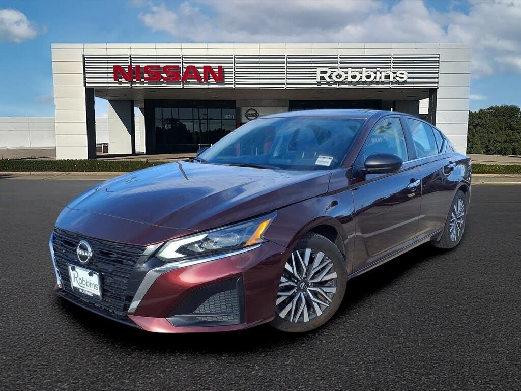 2025 NISSAN Altima