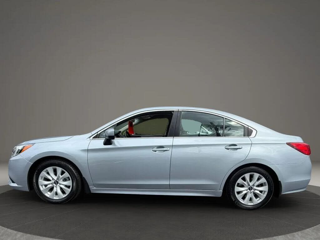 2016 SUBARU Legacy