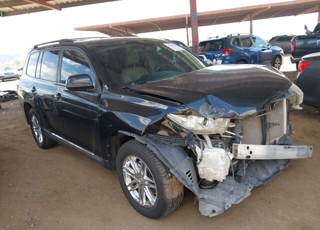 2013 TOYOTA Highlander