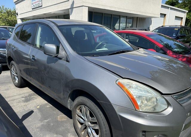 2010 NISSAN Rogue