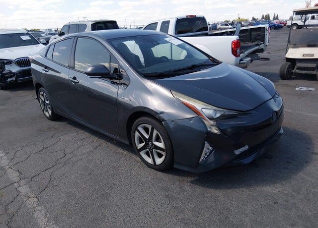 2016 TOYOTA PRIUS