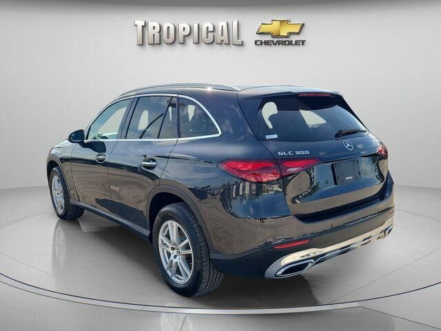 2023 Mercedes-Benz GLC-Class