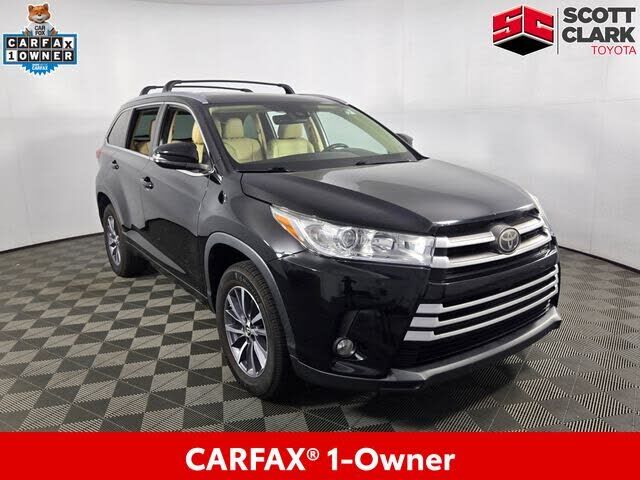 2017 TOYOTA Highlander