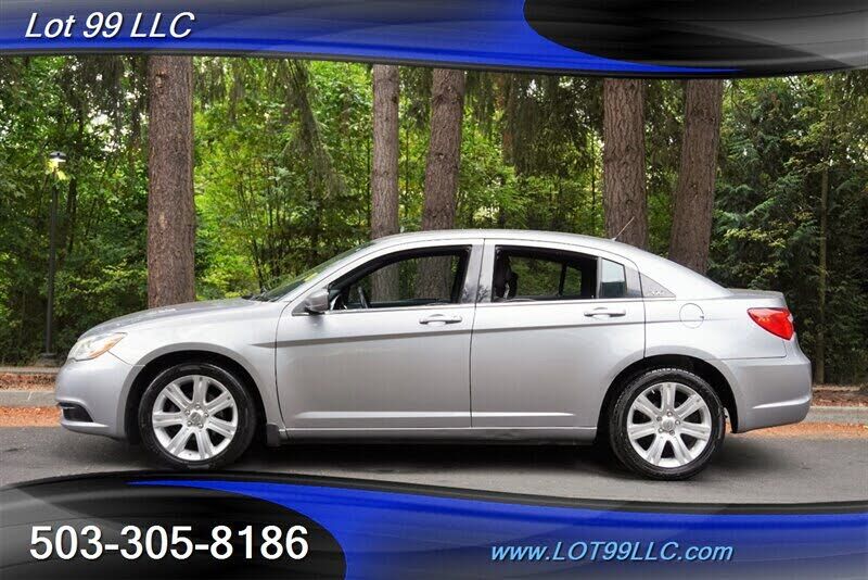 2013 CHRYSLER 200