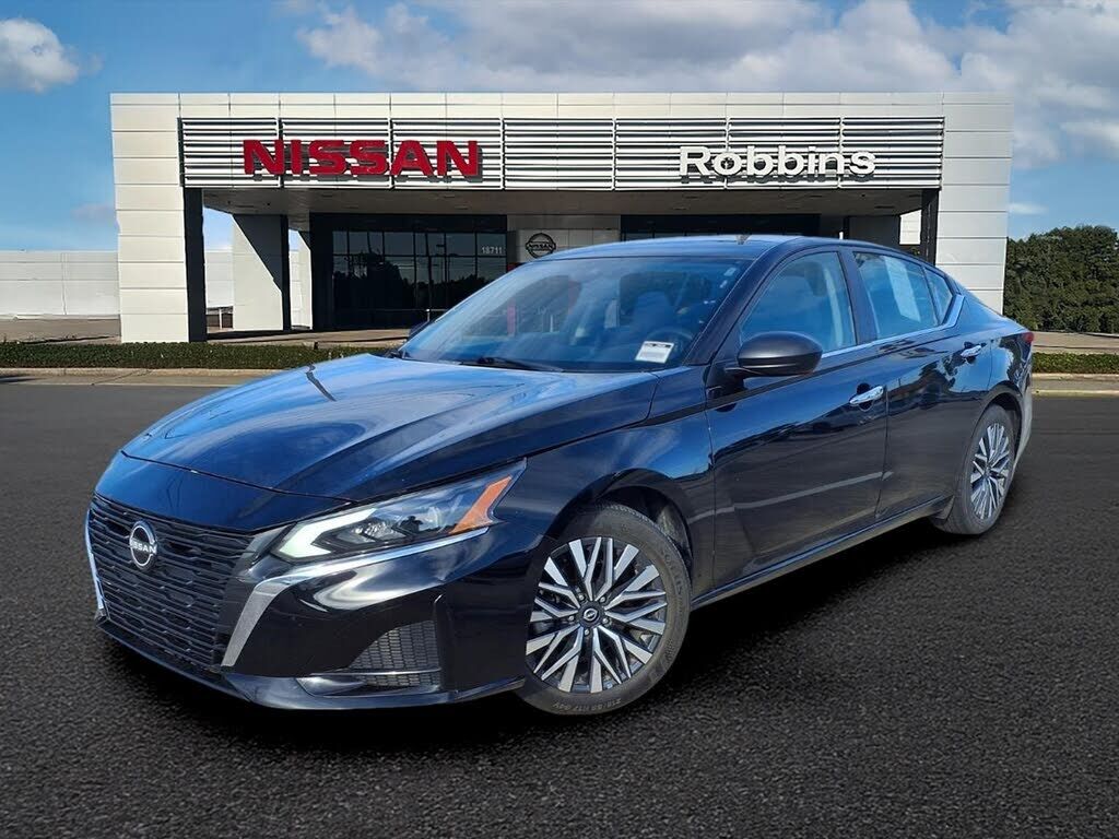 2024 NISSAN Altima