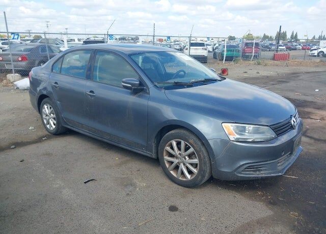 2011 VOLKSWAGEN Jetta