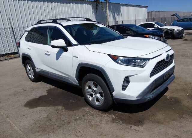 2020 TOYOTA RAV4