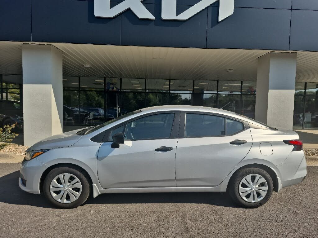 2025 NISSAN Versa