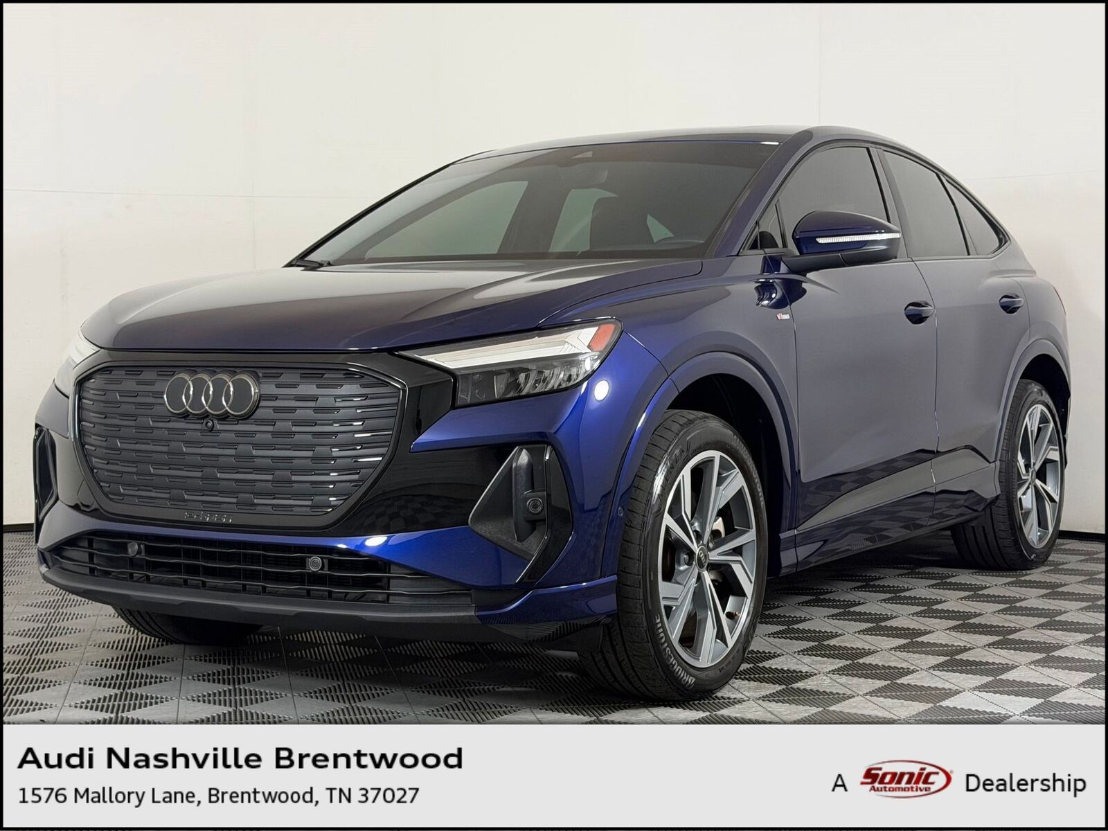 2023 AUDI Q4