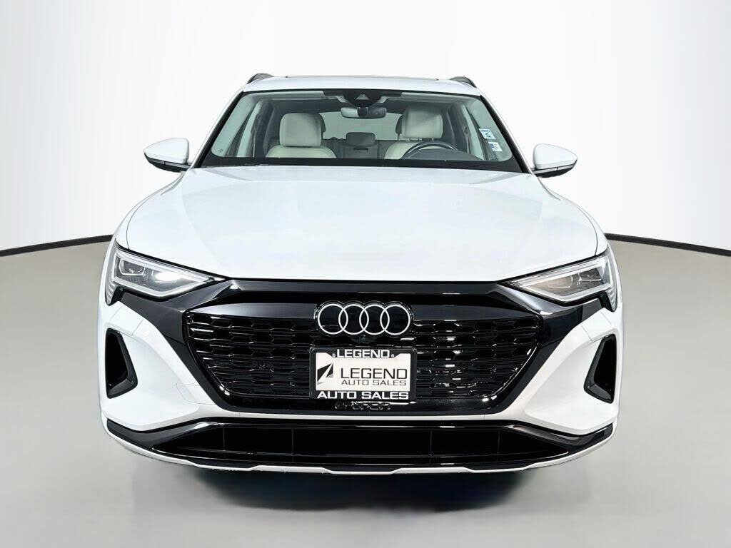 2024 Audi Q8
