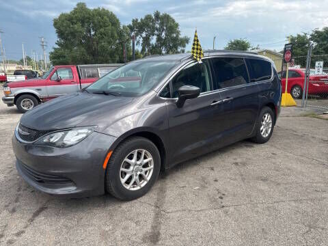 2020 CHRYSLER Voyager
