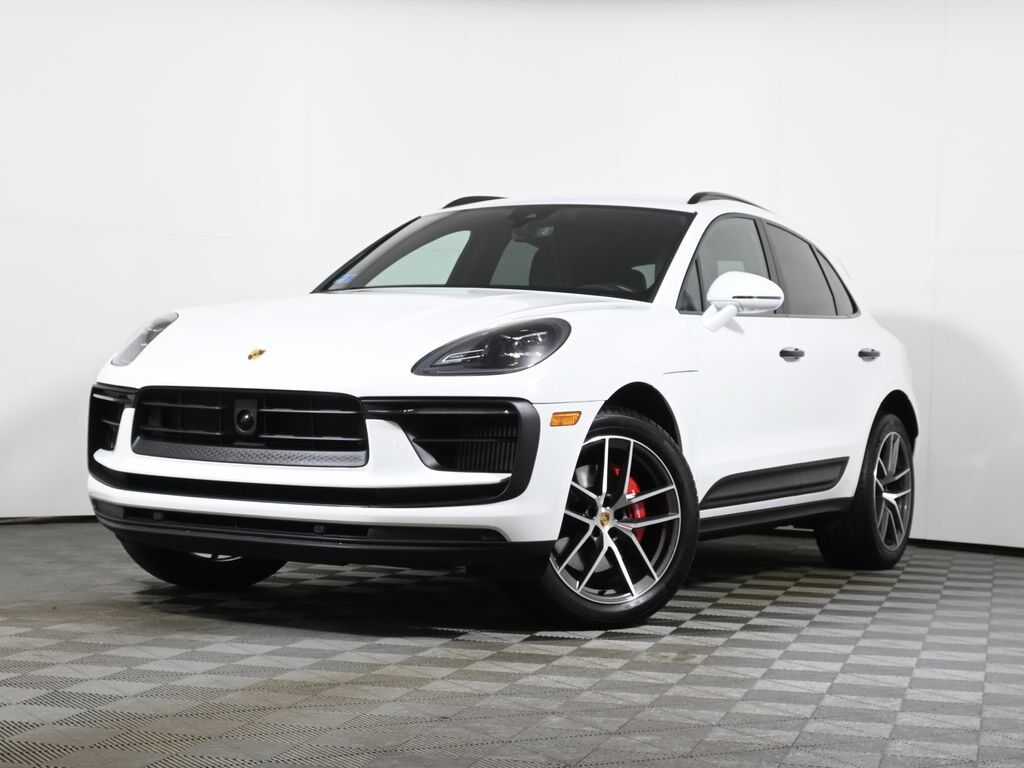 2023 PORSCHE Macan