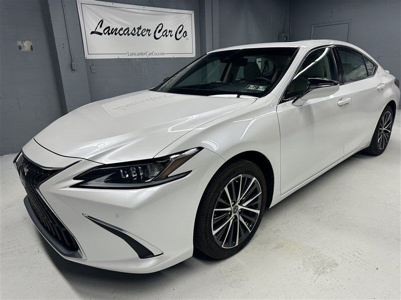 2022 LEXUS ES