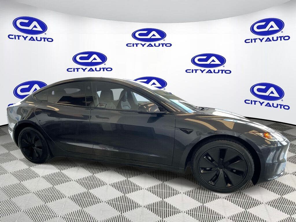 2024 TESLA Model 3