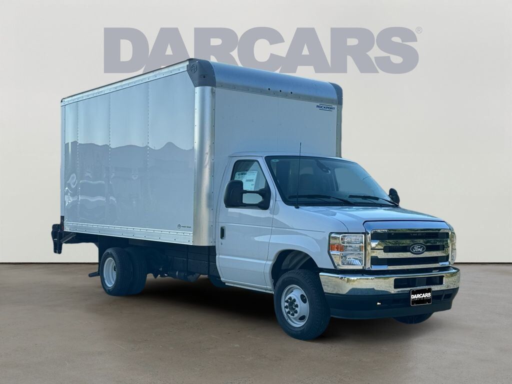 2027 FORD E-450