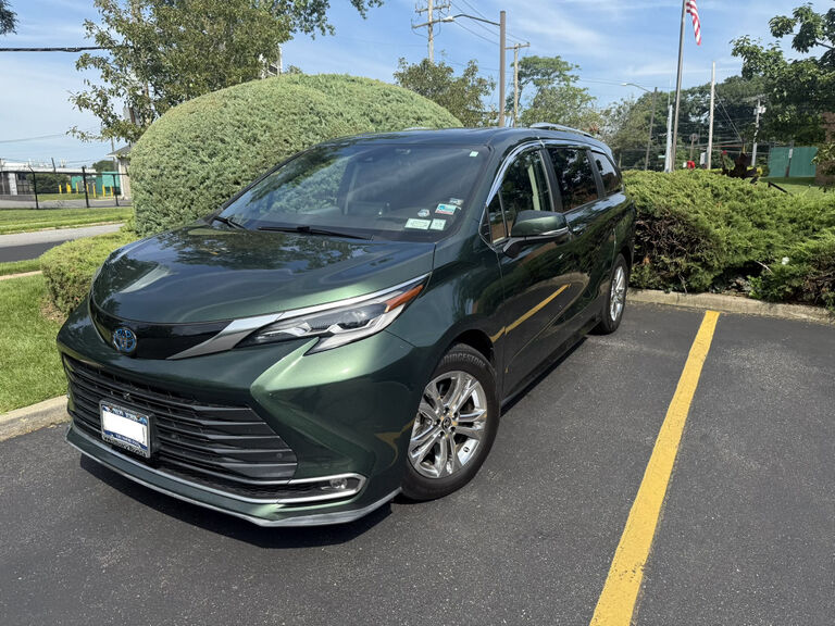 2022 TOYOTA Sienna