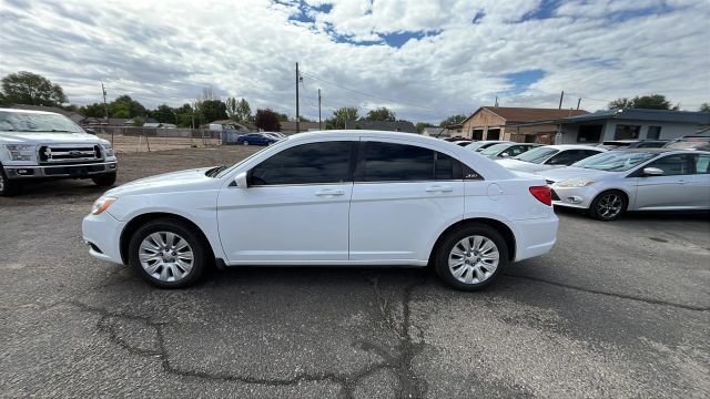 2012 CHRYSLER 200