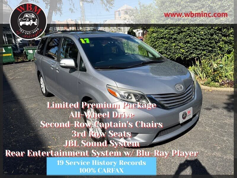 2017 TOYOTA Sienna