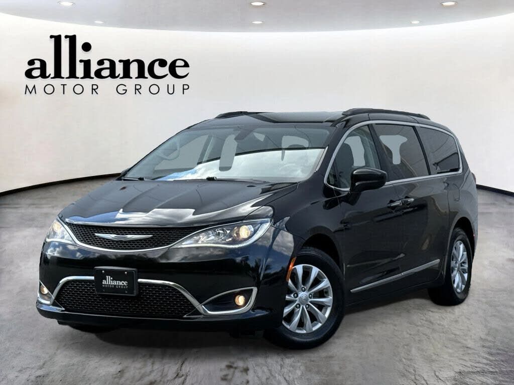 2017 CHRYSLER Pacifica
