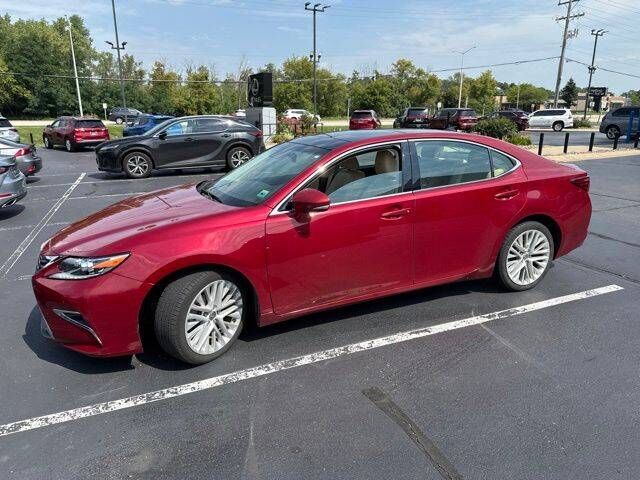 2018 LEXUS ES