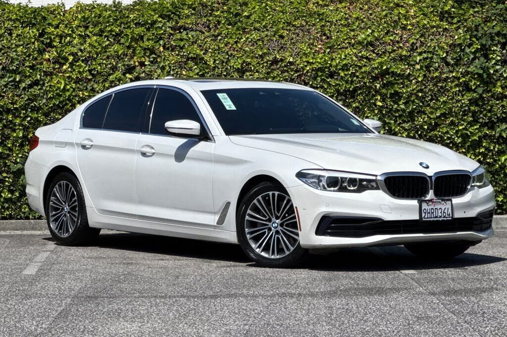 2019 BMW 530i