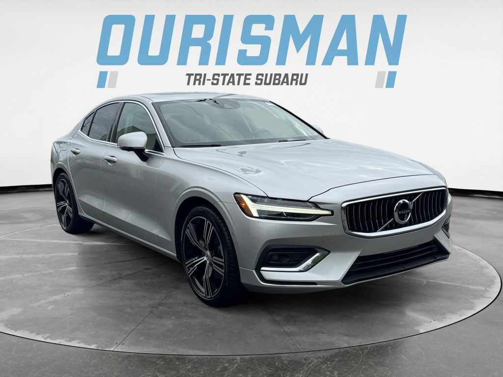 2022 VOLVO S60