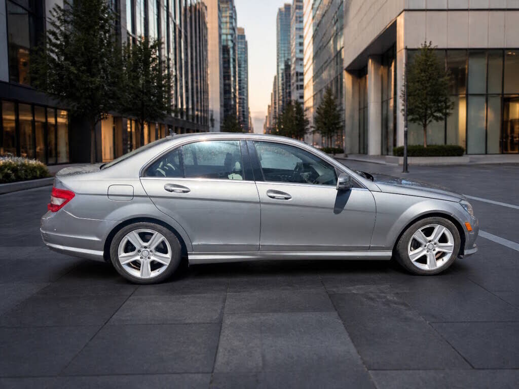 2011 MERCEDES-BENZ C-Class