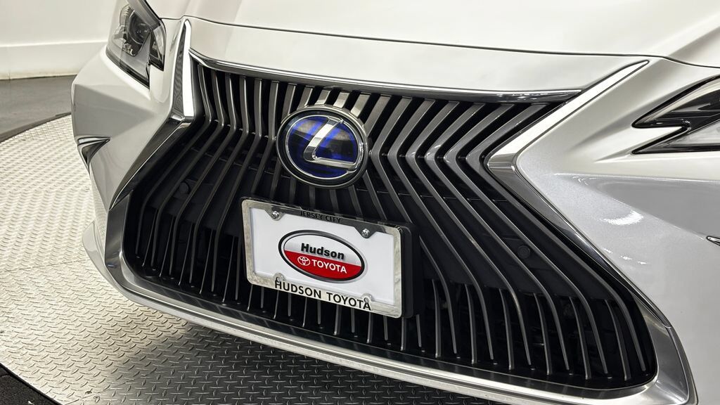2021 Lexus ES / ES HYBRID