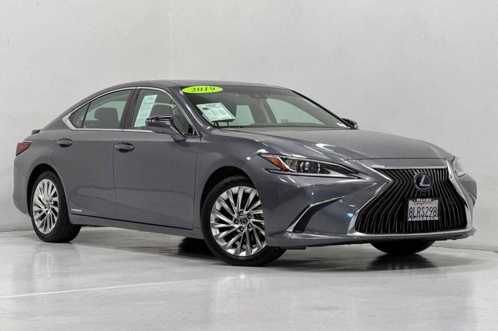 2019 Lexus ES