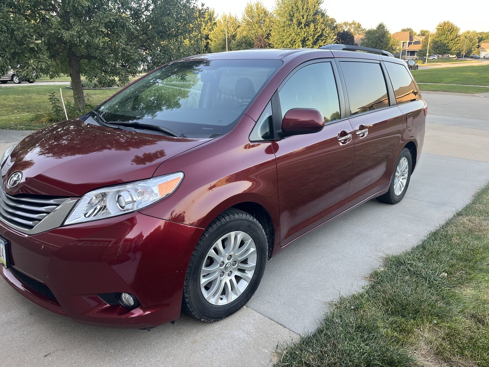 2017 TOYOTA Sienna