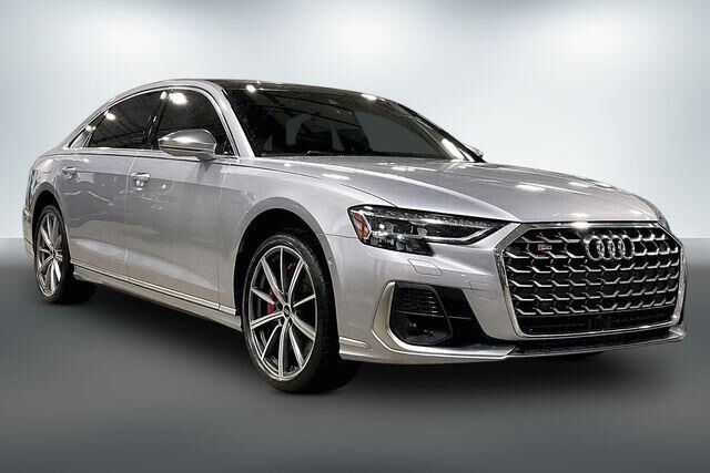 2023 AUDI S8