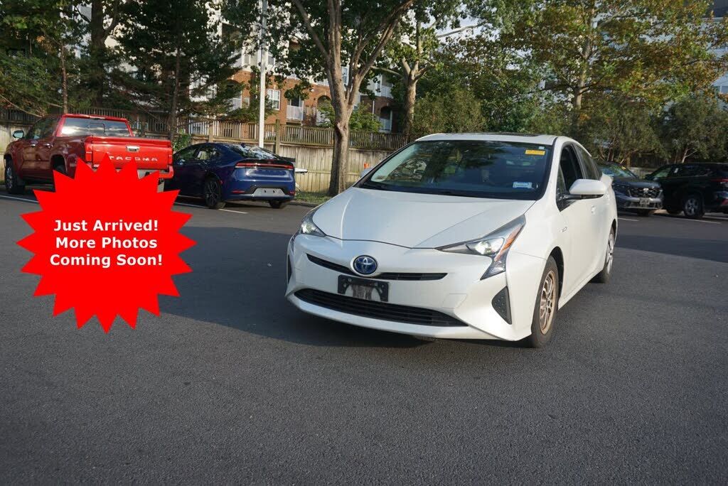 2016 TOYOTA PRIUS